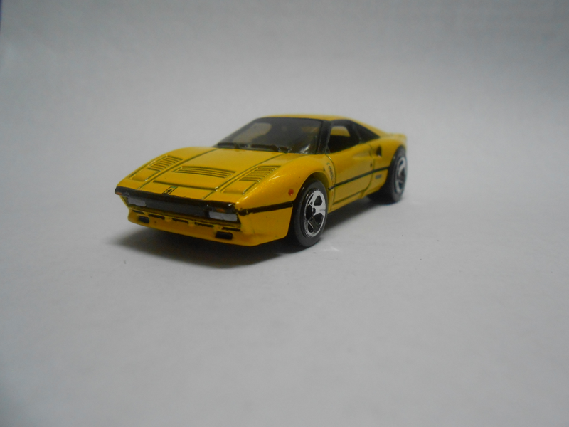 Illustration for article titled Putting details on the Hotwheels Ferrari 288 GTO